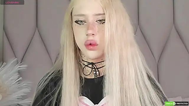 Snapshot of Joy_Barker chatting on November 2025 01:56:01 PM Joy Barker online show from November 2025 01:56:01 PM