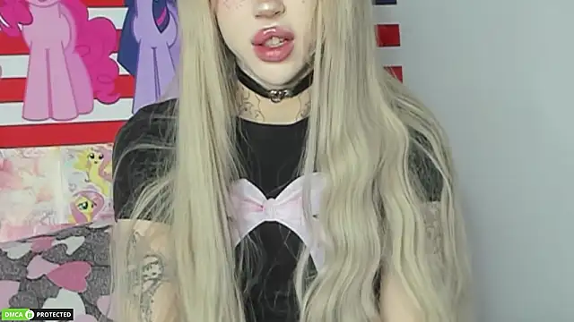 Joy Barker online show from March 2026 01:14:01 PM