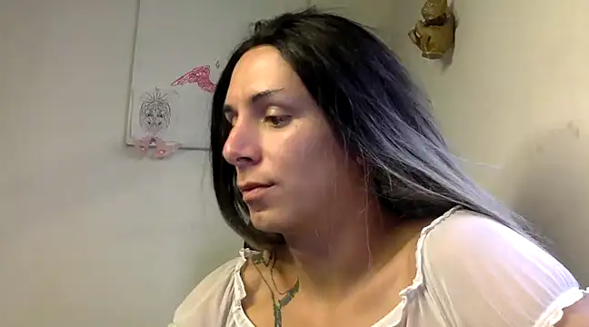 Snapshot of Thematrioshkaoficial24 chatting on January 2025 10:35:01 PM Thematrioshkaoficial24 online show from January 2025 10:35:01 PM