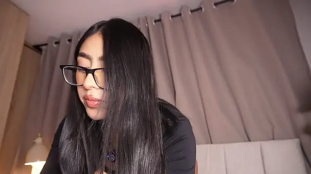 Sara albrecht online show from March 2026 03:36:02 AM