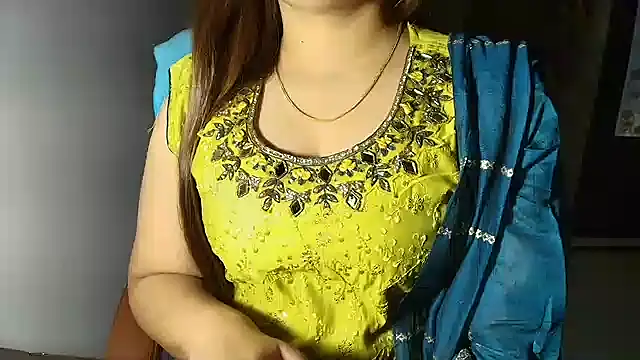 KhwahisHH online show from February 2026 07:03:02 PM