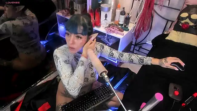 Snapshot of luxifer_666_ chatting on February 2025 07:49:01 PM luxifer 666  online show from February 2025 07:49:01 PM