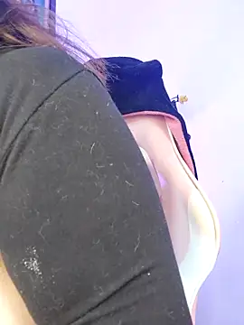 ItsNaiixa online show from March 2025 11:47:02 PM