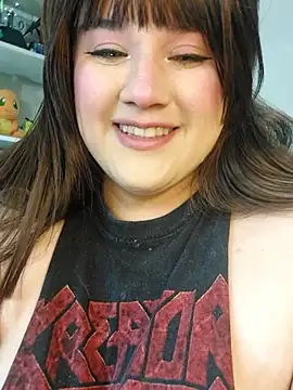 ItsNaiixa online show from January 2026 06:33:01 PM