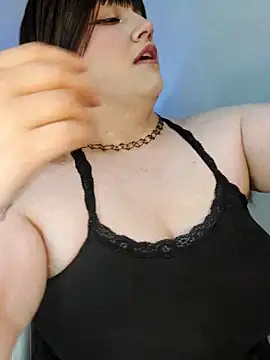 ItsNaiixa online show from December 2025 09:23:01 PM