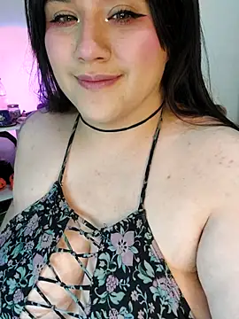 ItsNaiixa online show from December 2025 09:06:02 PM