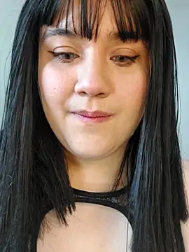 ItsNaiixa online show from September 2025 06:48:02 PM