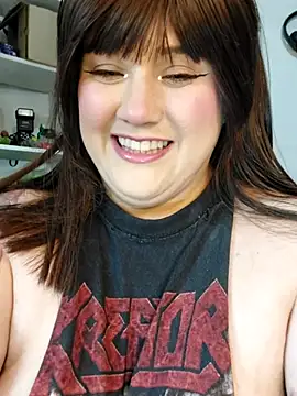 ItsNaiixa online show from February 2026 12:33:02 AM