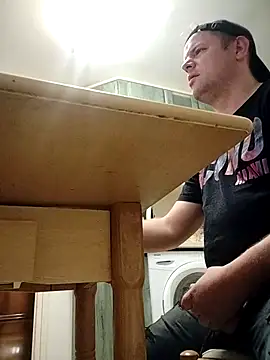 lobito1997 online show from October 2025 02:54:01 AM