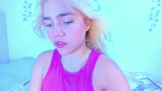 Snapshot of Sweet_MaryJane2 chatting on March 2025 10:54:01 PM Sweet MaryJane2 online show from March 2025 10:54:01 PM