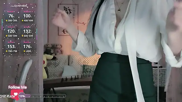 Lisa-s online show from November 2025 02:04:01 AM