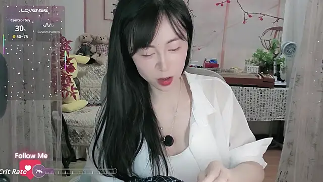 Lisa-s online show from October 2025 01:45:01 PM