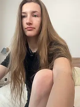 KateRedgar online show from April 2026 11:47:01 AM