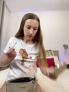 Snapshot of KateRedgar chatting on October 2025 02:14:02 PM KateRedgar online show from October 2025 02:14:02 PM