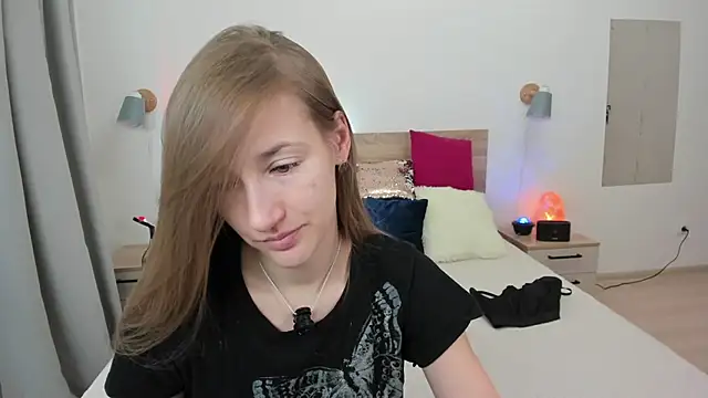 KateRedgar online show from February 2026 01:46:02 PM