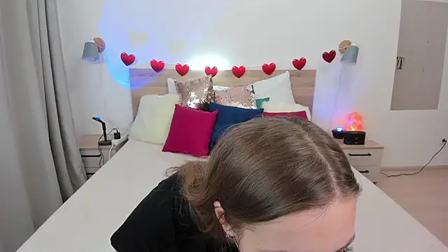 KateRedgar online show from February 2026 01:53:01 PM