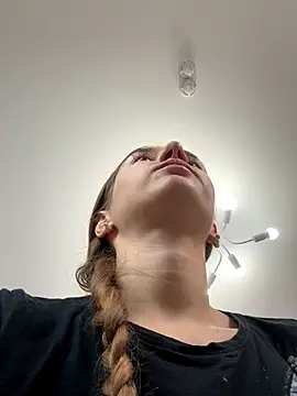 Snapshot of KateRedgar chatting on November 2025 09:57:02 AM KateRedgar online show from November 2025 09:57:02 AM