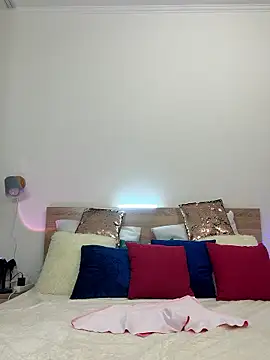 Snapshot of KateRedgar chatting on October 2025 01:45:01 PM KateRedgar online show from October 2025 01:45:01 PM