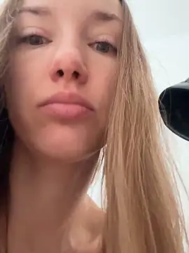 KateRedgar online show from April 2026 08:31:01 AM