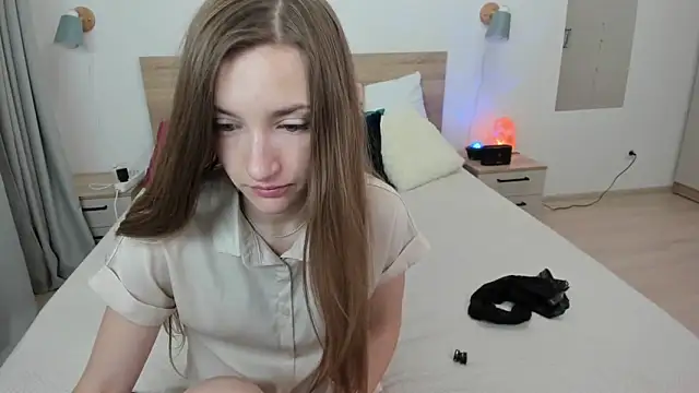 KateRedgar online show from March 2026 03:47:01 PM