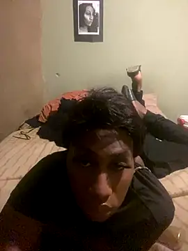 Moorella1 online show from December 2025 05:57:05 PM