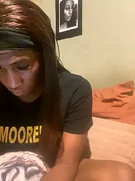 Moorella1 online show from November 2025 04:33:02 PM