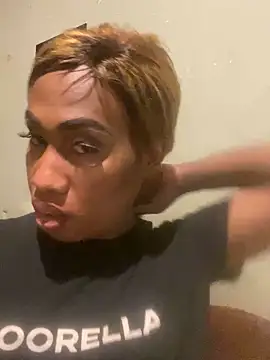 Moorella1 online show from November 2025 06:08:02 PM