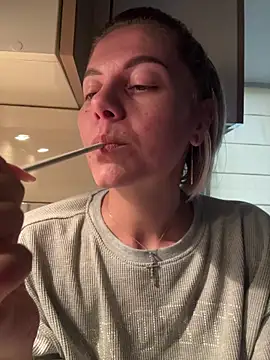 tanyagrey online show from November 2025 07:30:01 AM