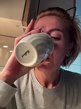 tanyagrey online show from November 2025 06:49:02 AM