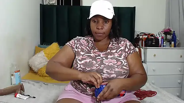 GaggingQueenxx online show from January 2026 05:49:02 PM