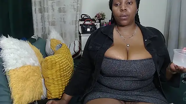 GaggingQueenxx online show from June 2026 04:18:01 PM