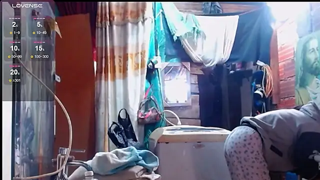 Alanagracia online show from October 2025 01:34:01 PM