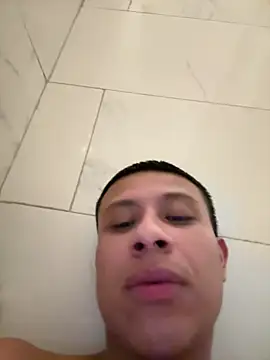 AdrianUquillas online show from February 2026 06:13:02 AM