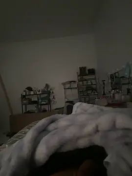 AdrianUquillas online show from April 2026 04:02:02 PM
