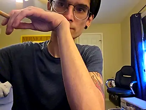 Migaruo online show from April 2026 12:04:01 AM