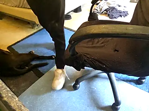 Migaruo online show from April 2026 05:07:01 PM