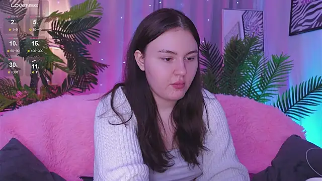 Snapshot of Mia__Peach chatting on March 2025 01:46:01 AM Mia Peach online show from March 2025 01:46:01 AM