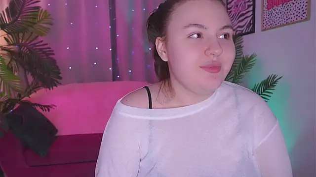 Snapshot of Mia__Peach chatting on March 2025 07:14:01 AM Mia Peach online show from March 2025 07:14:01 AM