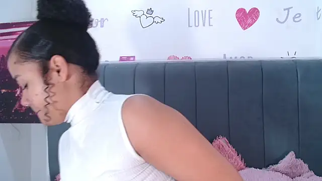 KittyBrookex online show from November 2025 01:36:02 PM