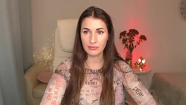 Snapshot of MaryMalory11 chatting on October 2025 05:12:01 PM MaryMalory11 online show from October 2025 05:12:01 PM