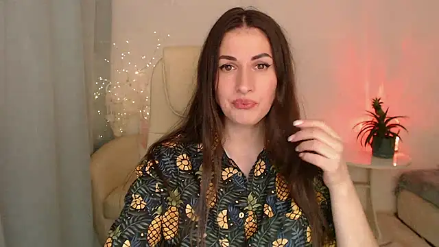 Snapshot of MaryMalory11 chatting on February 2025 02:38:01 PM MaryMalory11 online show from February 2025 02:38:01 PM