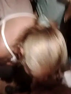 Snapshot of 69LanceRomance69 chatting on September 2025 04:01:02 AM 69LanceRomance69 online show from September 2025 04:01:02 AM