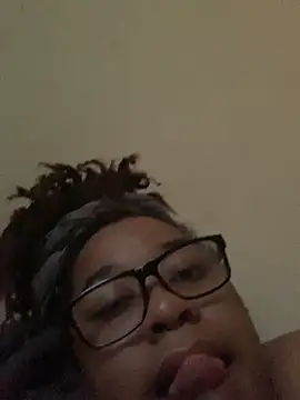 bustypothead online show from October 2025 05:24:01 PM
