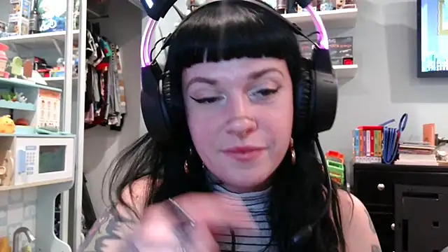 Snapshot of Marcelinegoddess chatting on February 2025 05:44:02 AM Marcelinegoddess online show from February 2025 05:44:02 AM