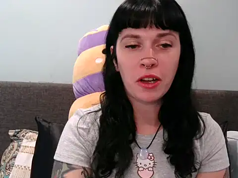 Marcelinegoddess online show from November 2025 04:11:01 PM