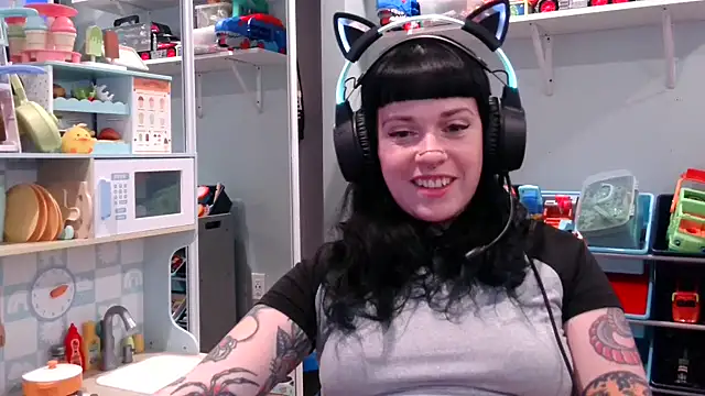 Snapshot of Marcelinegoddess chatting on February 2025 05:49:02 AM Marcelinegoddess online show from February 2025 05:49:02 AM