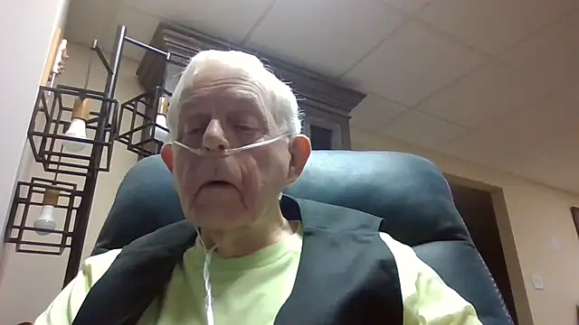 Snapshot of bootlegmanz chatting on May 2026 02:26:02 PM bootlegmanz online show from May 2026 02:26:02 PM