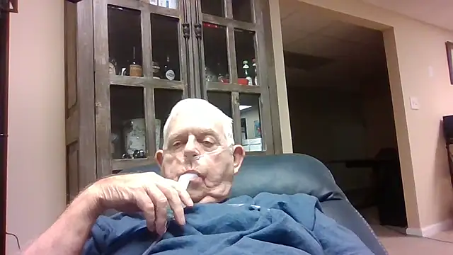 Snapshot of bootlegmanz chatting on September 2025 05:09:01 PM bootlegmanz online show from September 2025 05:09:01 PM