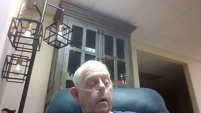 Snapshot of bootlegmanz chatting on October 2025 01:24:01 PM bootlegmanz online show from October 2025 01:24:01 PM