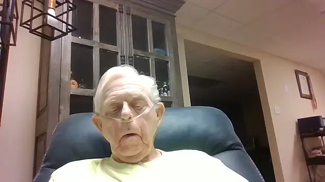 Snapshot of bootlegmanz chatting on July 2026 03:24:01 PM bootlegmanz online show from July 2026 03:24:01 PM
